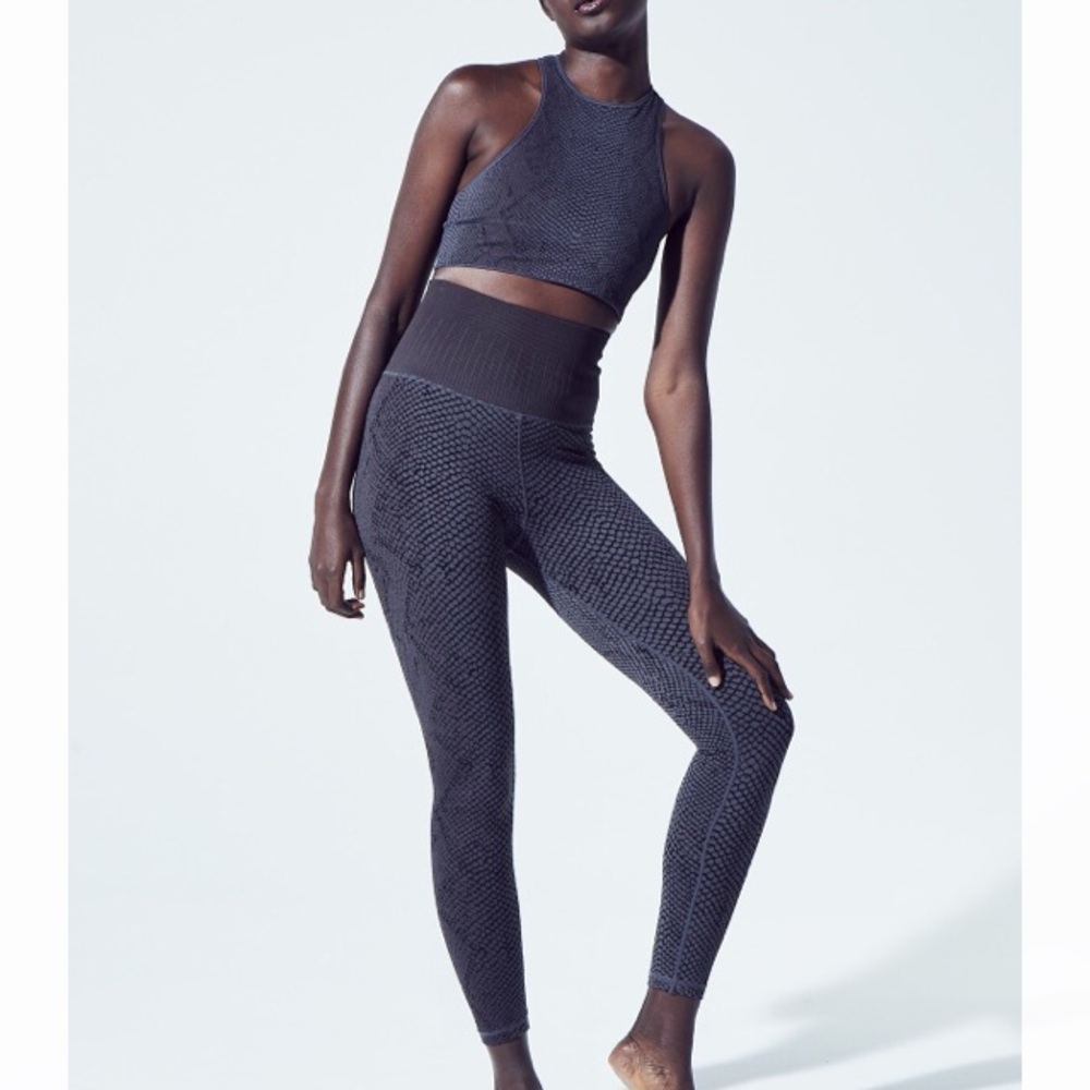 Avocado snake fire leggings